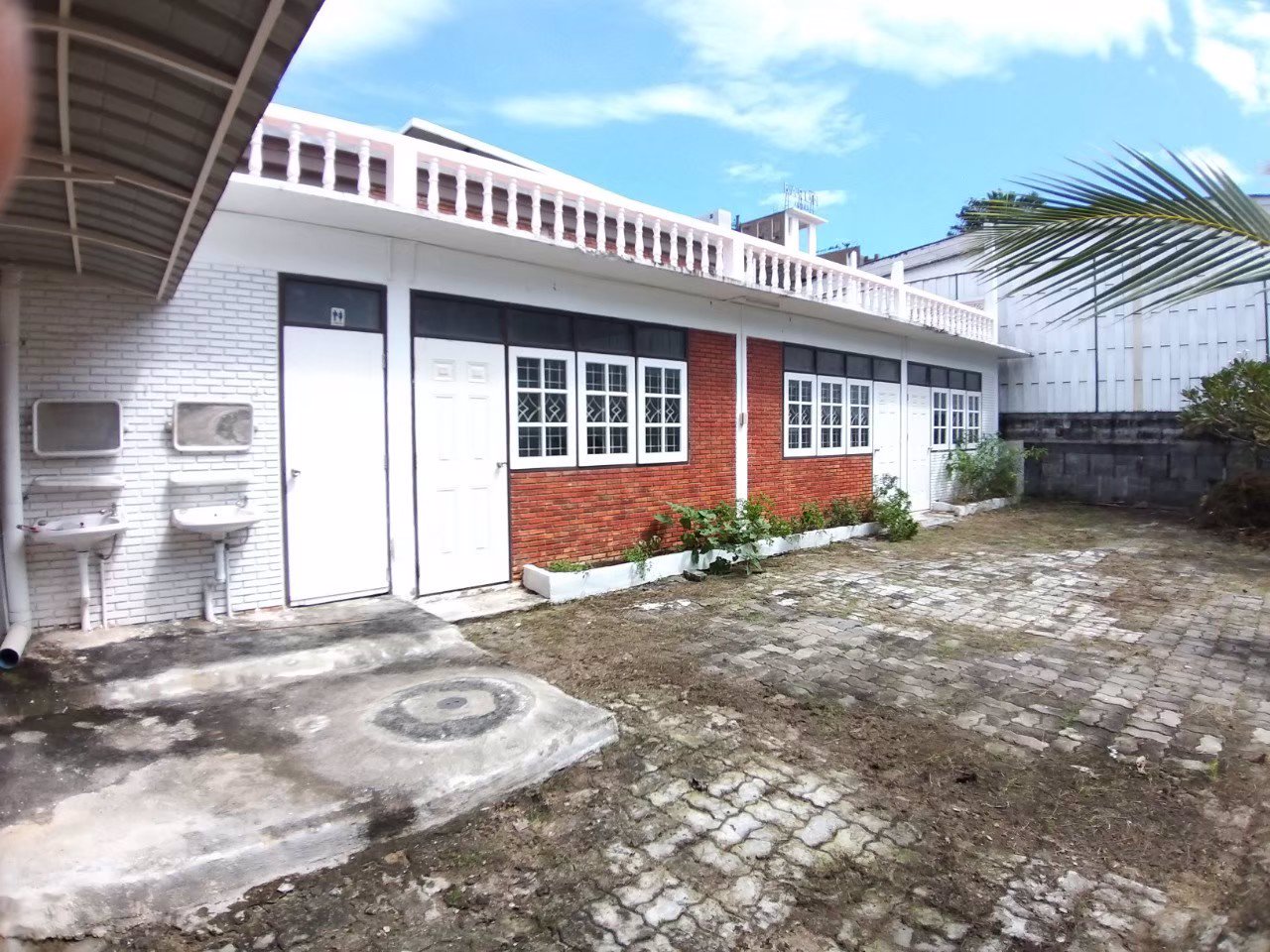 ขายบ้าน-ในซอยลาดพร้าว-115-แยก-2-เนื้อที่-137-ตรว-ห่าง-สถานี-bts-ไม่ถึง-240-เมตร-19-ล้านบาท