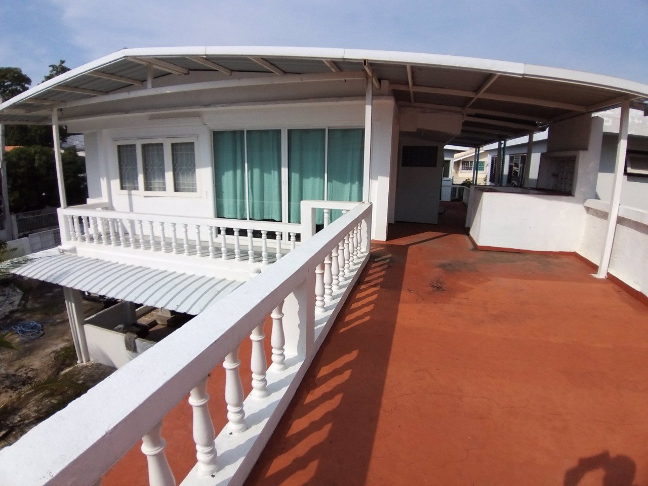 ขายบ้าน-ในซอยลาดพร้าว-115-แยก-2-เนื้อที่-137-ตรว-ห่าง-สถานี-bts-ไม่ถึง-240-เมตร-19-ล้านบาท