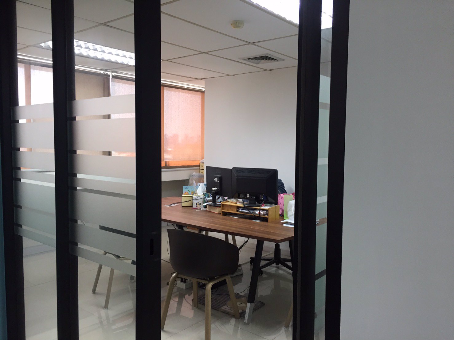 ขาย-เช่า-สำนักงาน-192-ตรม-ถนนรัชดาภิเษก-อาคารอมรพันธุ์-205-ทาวเวอร์2-กรุงเทพฯ