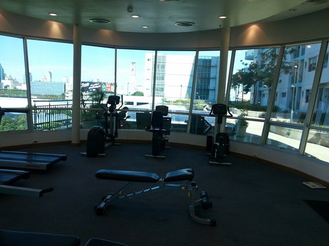 ขาย-คอนโดศุภาลัย-ปาร์ค-อโศก-รัชดา-วิวสระว่ายน้ำ