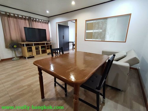 ให้เช่าคอนโดบางนาคอมเพล็กซ์-เรสซิเดนเชียล-ใกล้เซ็นทรัล-บิ๊กซี-บางนา-ติดถนนบางนา-ตราด