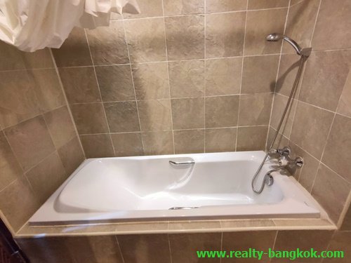 ให้เช่าคอนโดบางนาคอมเพล็กซ์-เรสซิเดนเชียล-ใกล้เซ็นทรัล-บิ๊กซี-บางนา-ติดถนนบางนา-ตราด