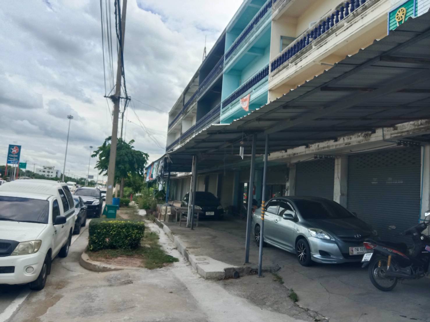 ขายอาคารพาณิชย์-3-ชั้นครึ่ง-เนื้อที่-22-ตารางวา-หน้ากว้าง-8-เมตร