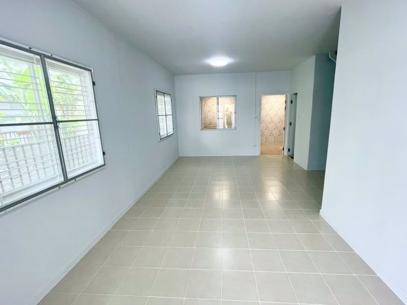 ขายด่วน-ขายถูก-รีโนเวทใหม่ทั้งหลัง-พร้อมเข้าอยู่-หมู่บ้านพฤกษา-64-1-ถนนเมน