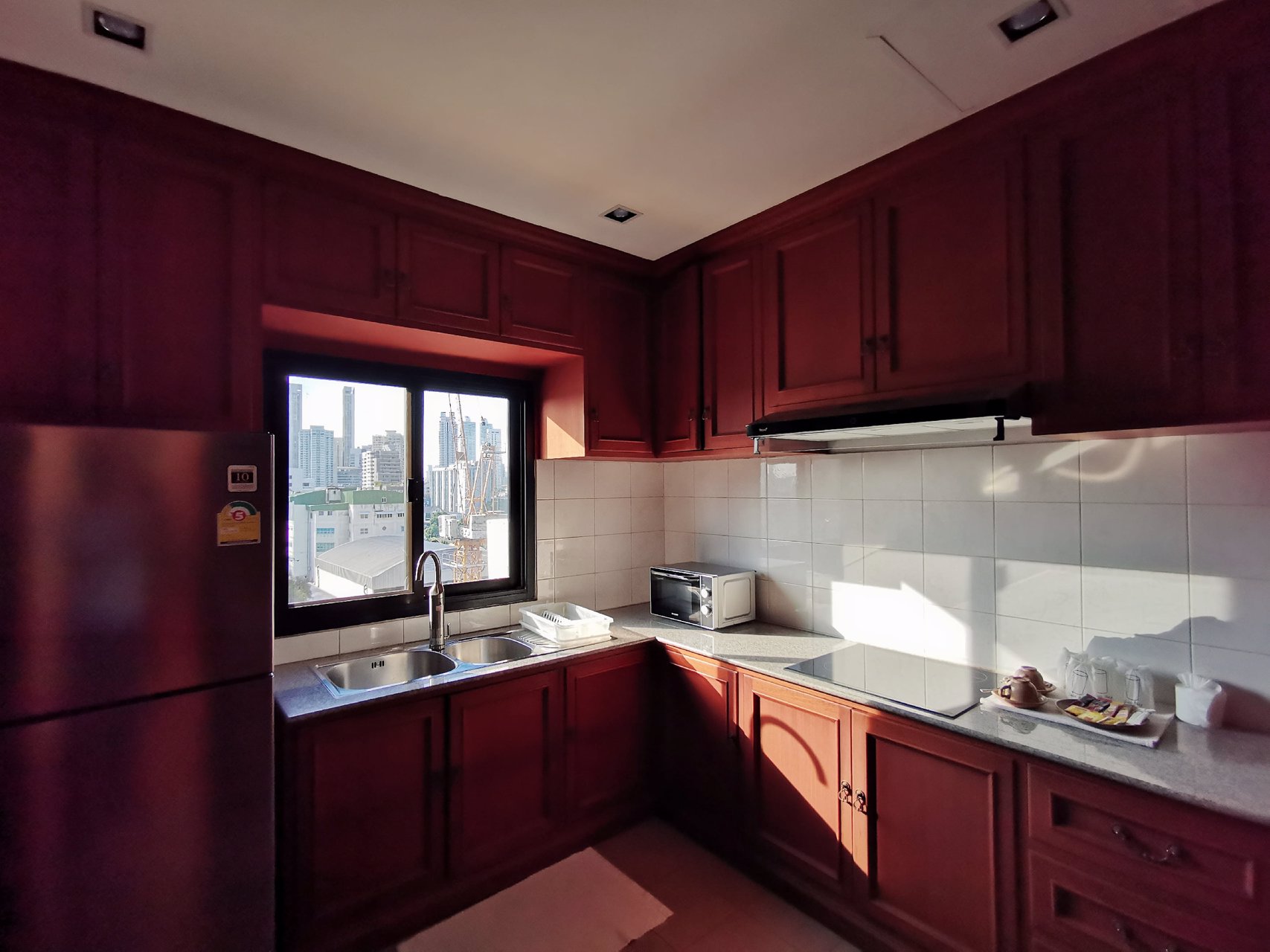 โรงแรมรูมเควสต์ทองหล่อ