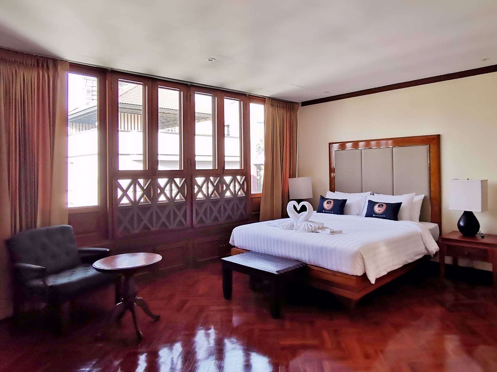 โรงแรมรูมเควสต์ทองหล่อ