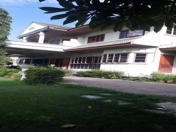 ขายบ้านสวย-รามอินทรากม8-เนื้อที่-370-ตารางวา-ห่างสถานีรถไฟฟ้า-500-เมตร