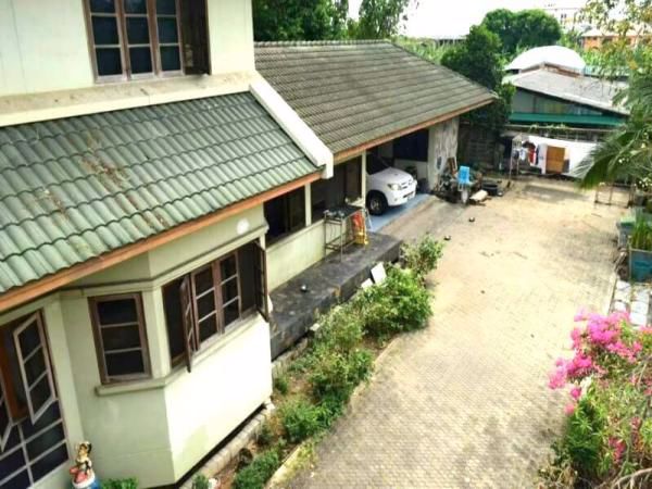 ขายบ้านสวย-รามอินทรากม8-เนื้อที่-370-ตารางวา-ห่างสถานีรถไฟฟ้า-500-เมตร