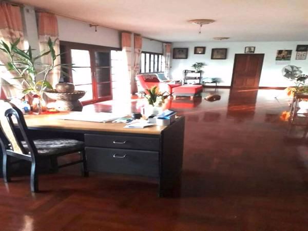 ขายบ้านสวย-รามอินทรากม8-เนื้อที่-370-ตารางวา-ห่างสถานีรถไฟฟ้า-500-เมตร