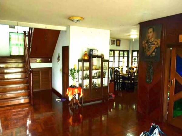 ขายบ้านสวย-รามอินทรากม8-เนื้อที่-370-ตารางวา-ห่างสถานีรถไฟฟ้า-500-เมตร