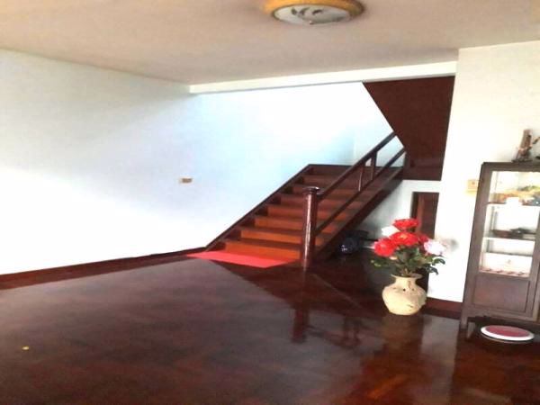 ขายบ้านสวย-รามอินทรากม8-เนื้อที่-370-ตารางวา-ห่างสถานีรถไฟฟ้า-500-เมตร