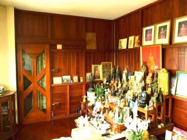 ขายบ้านสวย-รามอินทรากม8-เนื้อที่-370-ตารางวา-ห่างสถานีรถไฟฟ้า-500-เมตร