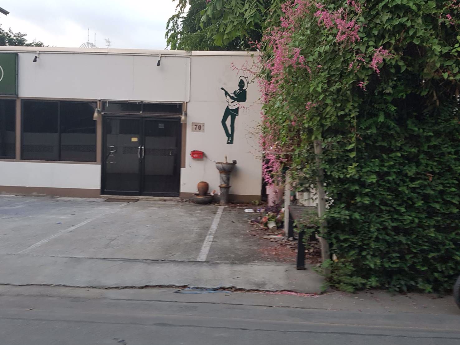 ให้เช่า-ร้านอารหาร-คาราโอเกะ-เนื้อที่-90-ตรมพร้อมที่จอดรถ-ซลาดพร้าว96-ซอยตรงข้าม-big-c