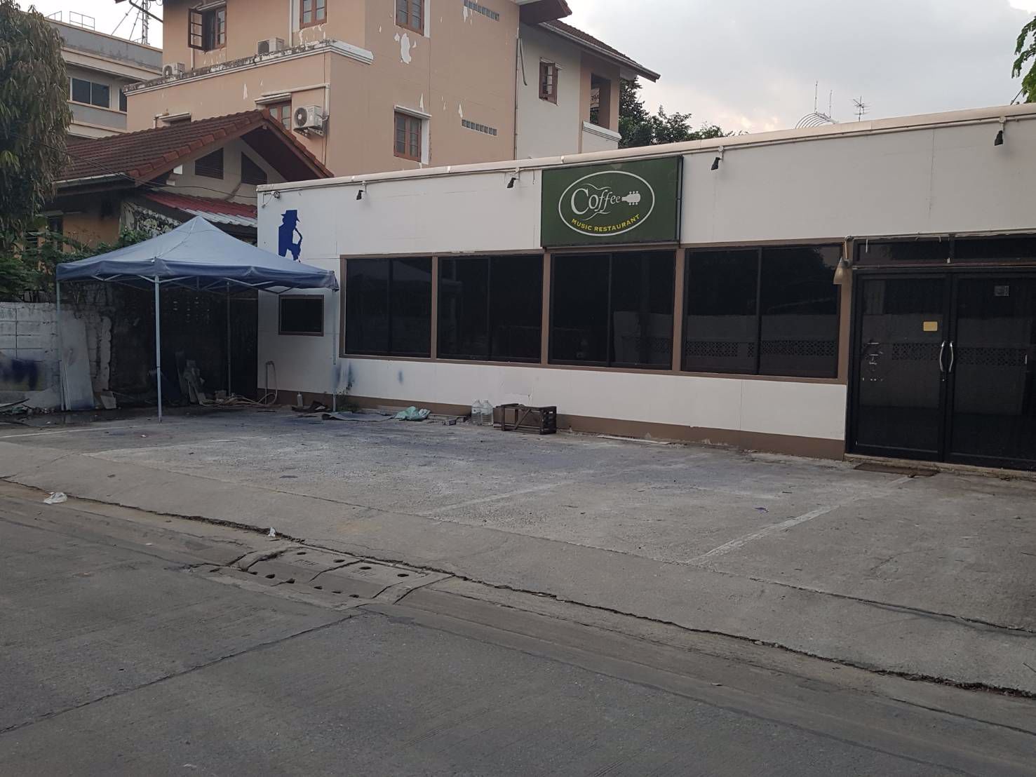 ให้เช่า-ร้านอารหาร-คาราโอเกะ-เนื้อที่-90-ตรมพร้อมที่จอดรถ-ซลาดพร้าว96-ซอยตรงข้าม-big-c