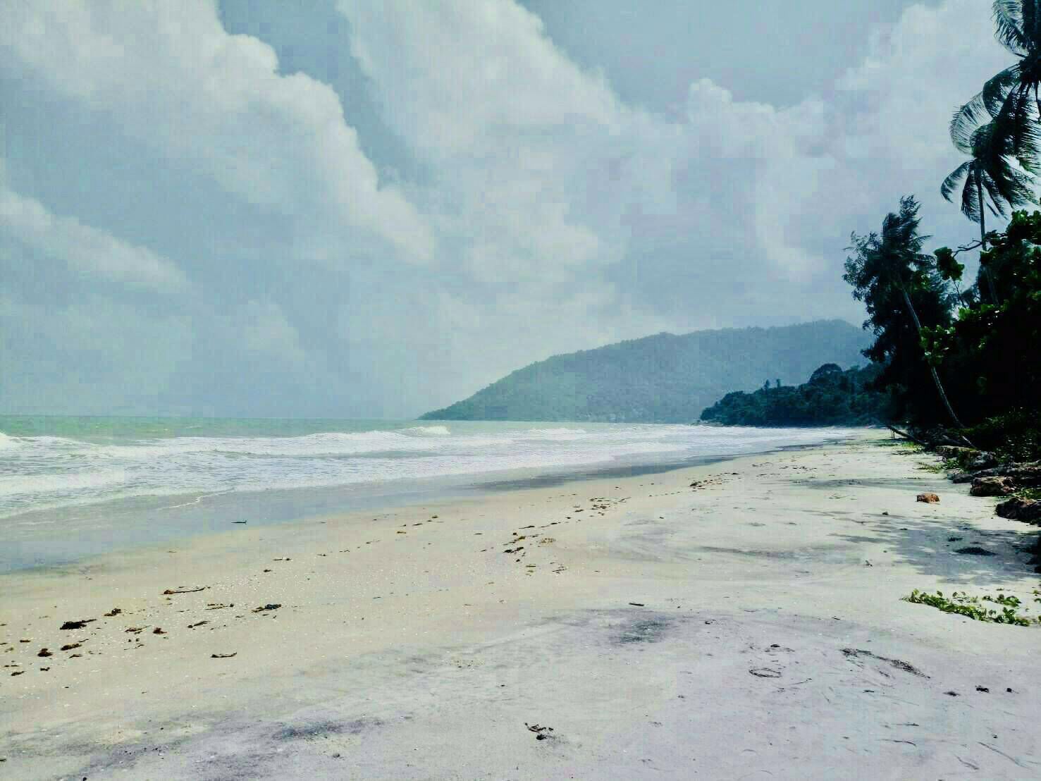 ขายที่ดินชายทะเล-สวยมาก-เนื้อที่-4-ไร่-40-ตารางวา-ติดถนนเลียบชายหาด-21-เมตร-ติดทะเล-70-เมตร