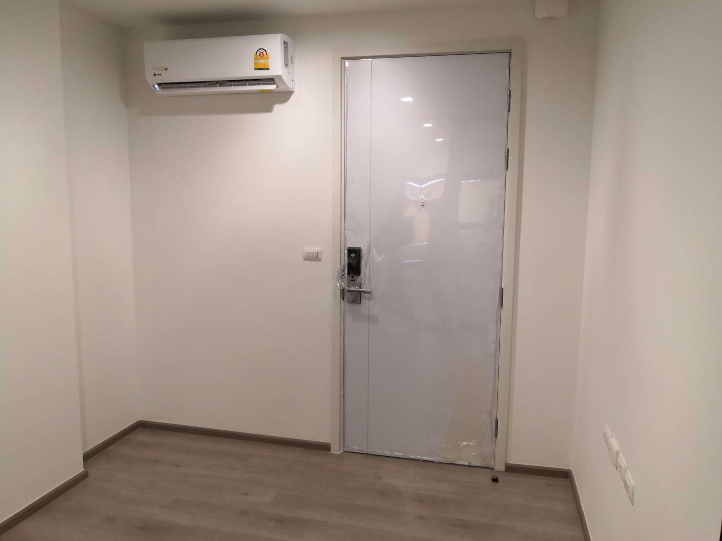 ขาย-the-base-เดอะเบส-เพชรเกษม-ใกล้รถไฟฟ้า-mrt-เพชรเกษม-48-มากๆ-ไม่ถึง-100-ม