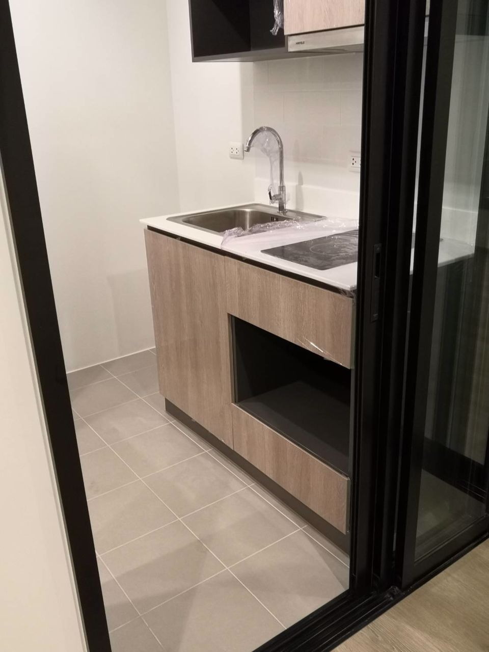 ขาย-the-base-เดอะเบส-เพชรเกษม-ใกล้รถไฟฟ้า-mrt-เพชรเกษม-48-มากๆ-ไม่ถึง-100-ม