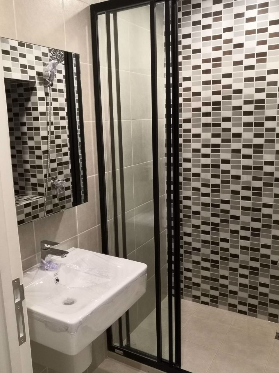 ขาย-the-base-เดอะเบส-เพชรเกษม-ใกล้รถไฟฟ้า-mrt-เพชรเกษม-48-มากๆ-ไม่ถึง-100-ม