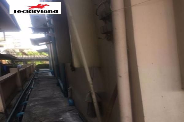 ขายอพาร์ทเม้นท์-4-ชั้นและมีชั้นดาดฟ้า-พื้นที่-112ตรว-พร้อมห้องเช่า-28ห้อง