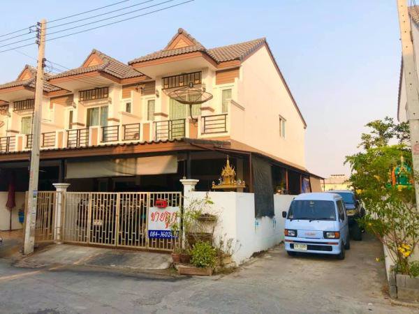 ขายด่วน-บ้านสวยๆราคาถูกๆ-ทาวน์เฮ้าส์-2ชั้น-พื้นที่-25ตรว-หลังมุมต่อเติมครบ