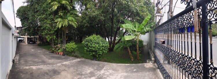 ขายบ้านพร้อมที่ดิน-334-ตรว-ใกล้-รถไฟฟ้าอ่อนนุช