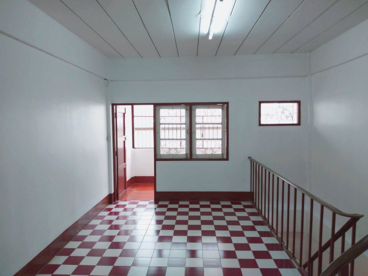 ขาย-ตึกแถวอาคารพาณิชย์-3-ชั้น-20-ตรว-พัทยากลาง-ทางเข้าโรงแรมทาว์นอินทาวน์-อบางละมุง-จชลบุรี-