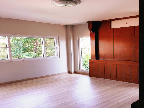 ขายบ้านเดี่ยว-2-ชั้น-63-ตรว-4-ห้องนอน-3-ห้องน้ำ-หมู่บ้านธันยบดี-ใกล้เซ็นทรัลเวสต์เกต