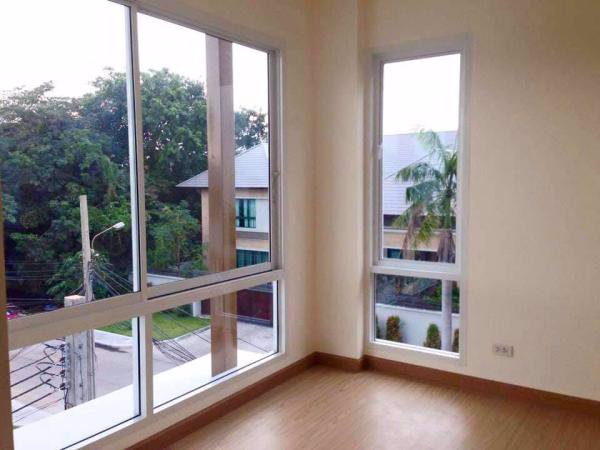 ขายด่วนทาวน์โฮม-3ชั้น-311-ตรว-โครงการ-feel-ladprao-71