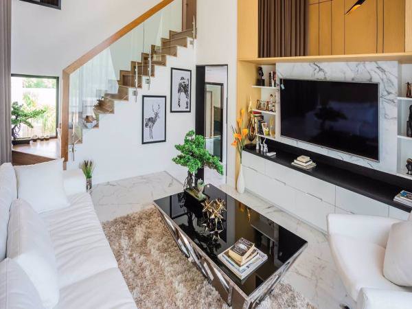 ขายบ้านสวยสร้างใหม่-บ้านแฝด-2-ชั้น-สไตล์โมเดิร์นดีไซน์ล้ำสมัยทั้งภายในและภายนอก