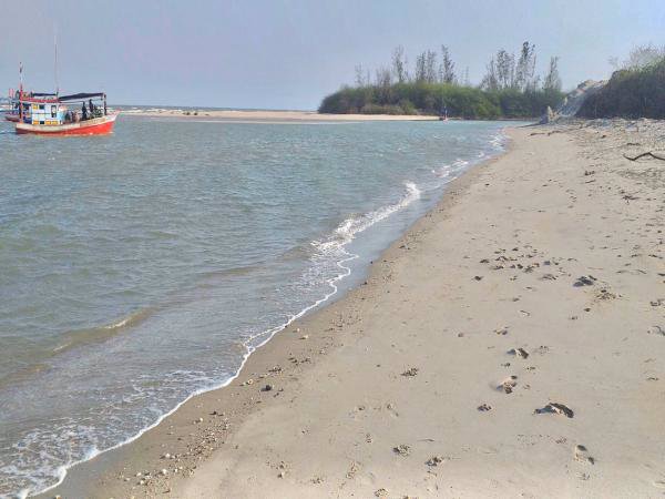 ขายที่ดินติดทะเลชะอำ​-3​-ไร่​-0-งาน-96​-ตารางวา-แถมที่ครอบครองอีก2​-ไร่-พื้นทีติดกัน