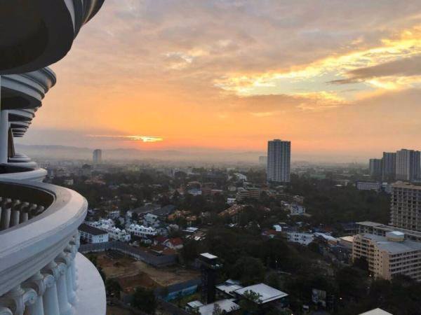 ขายคอนโดหรูติดชายหาดพัทยา-ขนาด-174-ตรม-3-ห้องนอน-3-ระเบียง-2-ห้องน้ำ-ชั้น-26-วิวสุดยอด