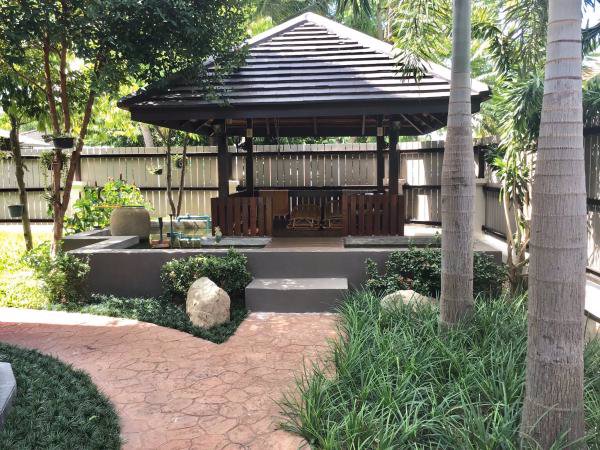 ขายบ้านสวย-พร้อมบ่อปลาและศาลาพักผ่อน-เนื้อที่-171-ตารางวา-ติดถนน-3-ด้าน