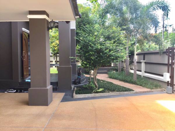 ขายบ้านสวย-พร้อมบ่อปลาและศาลาพักผ่อน-เนื้อที่-171-ตารางวา-ติดถนน-3-ด้าน