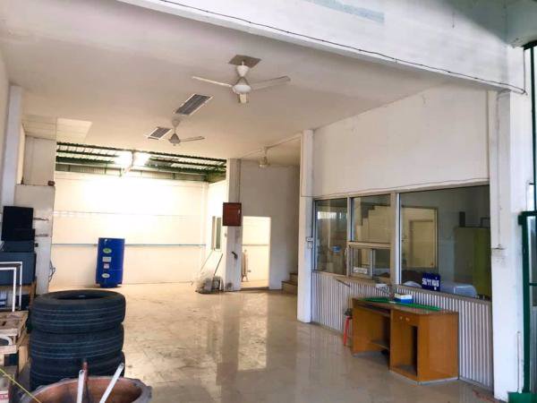 ขายด่วน-อาคารพานิชย์-3ชั้น-ทำเลทอง-พื้นที่-425-ตรว-ติดถนนคลองหลวง-ใกล้ถนนมอเตอร์เวย์-300-เมตร