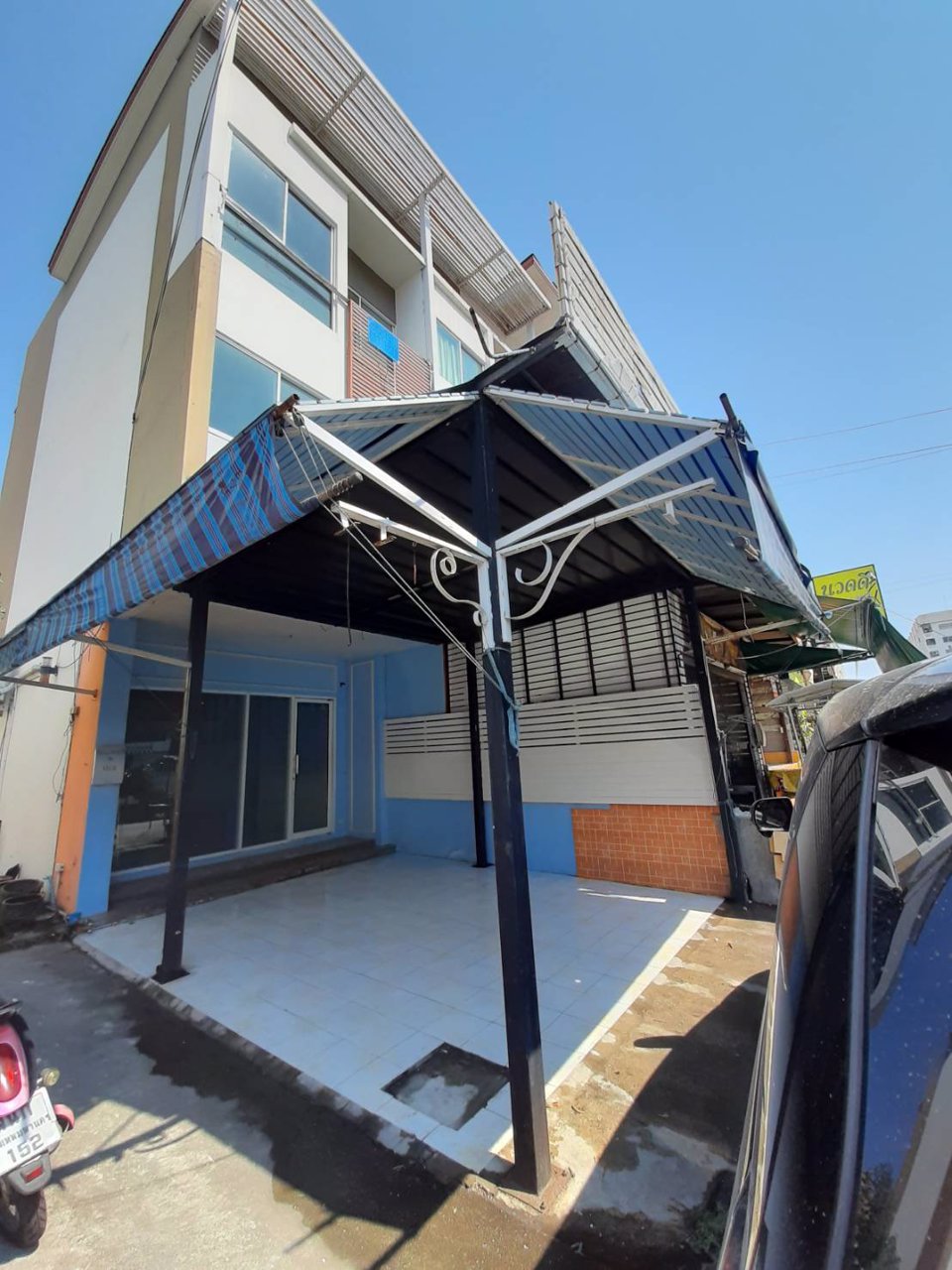 ให้เช่าบ้าน-3-ชั้น-เหมาะค้าขายได้-อยู่อาศัยได้-ใกล้ตลาดและติดคอนโดถนอมมิตร-5-แยกวัชรพล