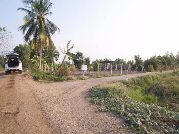 ขายด่วน-ที่ดินแปลงสวย-ราคาถูก-หน้ากว้างติดมุมถนน-2ด้าน-จำนวน-4ไร่-สามารถแบ่งซื้อได้-ทำเลดี-คลองหลวง