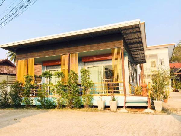 ขายกิจการหอพัก-2-ชั้น-มี-10-ห้อง-และบังกะโลอีก-8-หลัง-พร้อมออฟฟิศอีก-1หลัง-บนเนื้อที่-1ไร่-70ตรว