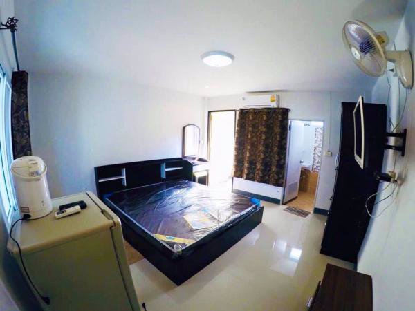 ขายกิจการหอพัก-2-ชั้น-มี-10-ห้อง-และบังกะโลอีก-8-หลัง-พร้อมออฟฟิศอีก-1หลัง-บนเนื้อที่-1ไร่-70ตรว