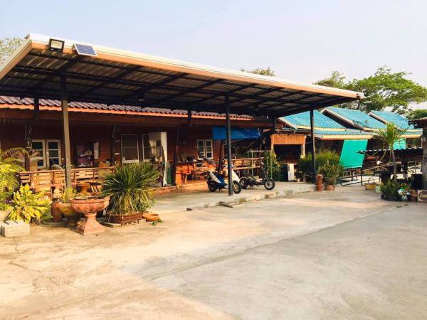 ขายกิจการหอพัก-2-ชั้น-มี-10-ห้อง-และบังกะโลอีก-8-หลัง-พร้อมออฟฟิศอีก-1หลัง-บนเนื้อที่-1ไร่-70ตรว