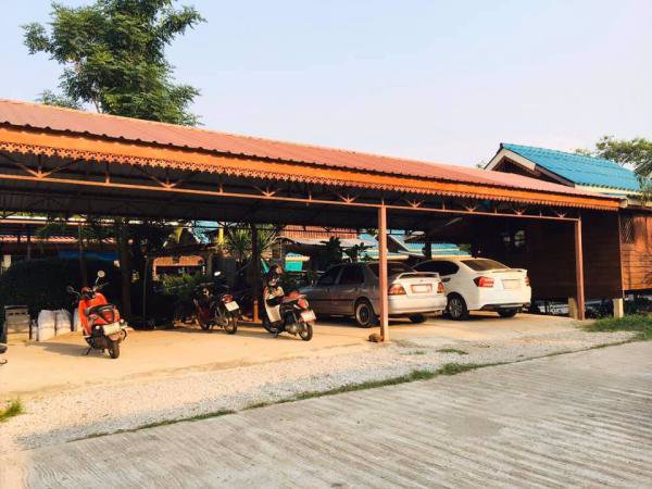 ขายกิจการหอพัก-2-ชั้น-มี-10-ห้อง-และบังกะโลอีก-8-หลัง-พร้อมออฟฟิศอีก-1หลัง-บนเนื้อที่-1ไร่-70ตรว