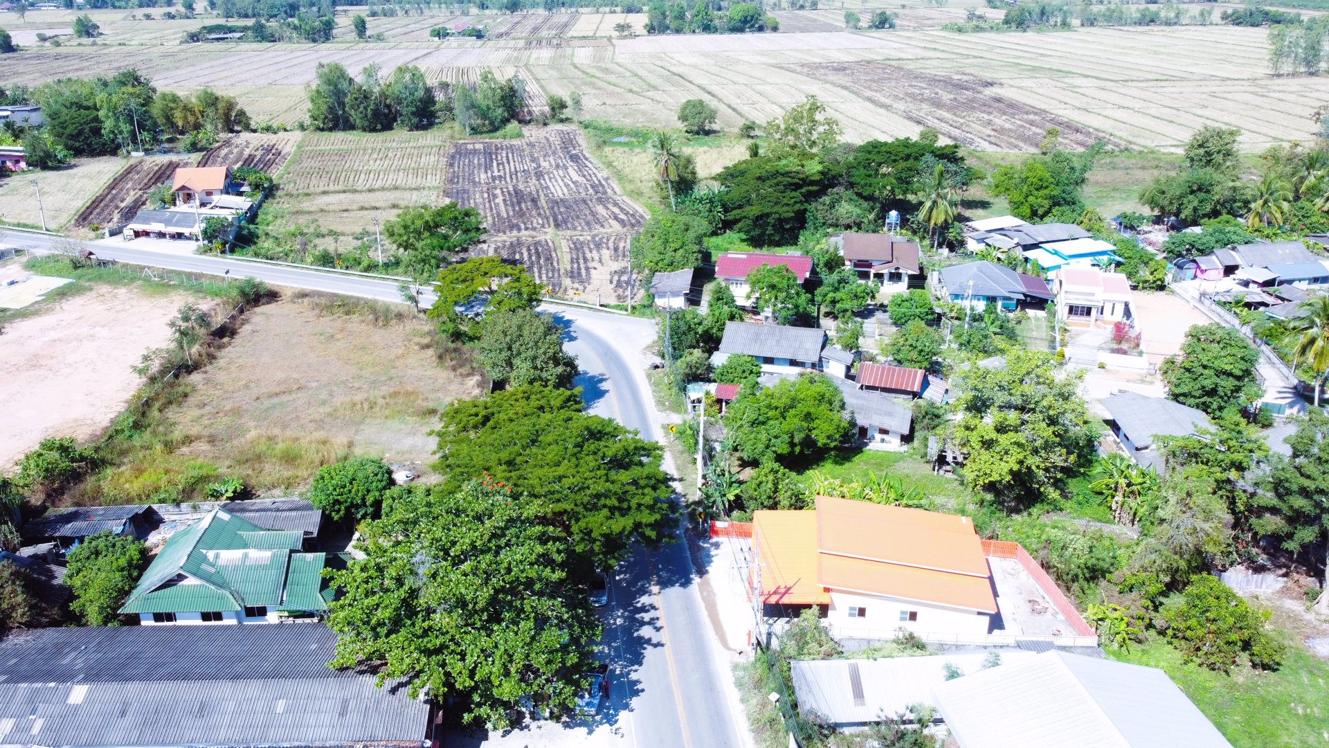 ขายด่วน-อาคารพานิชย์ชั้นเดียวสร้างใหม่-ติดถนนหลัก-อเมือง-จเชียงราย