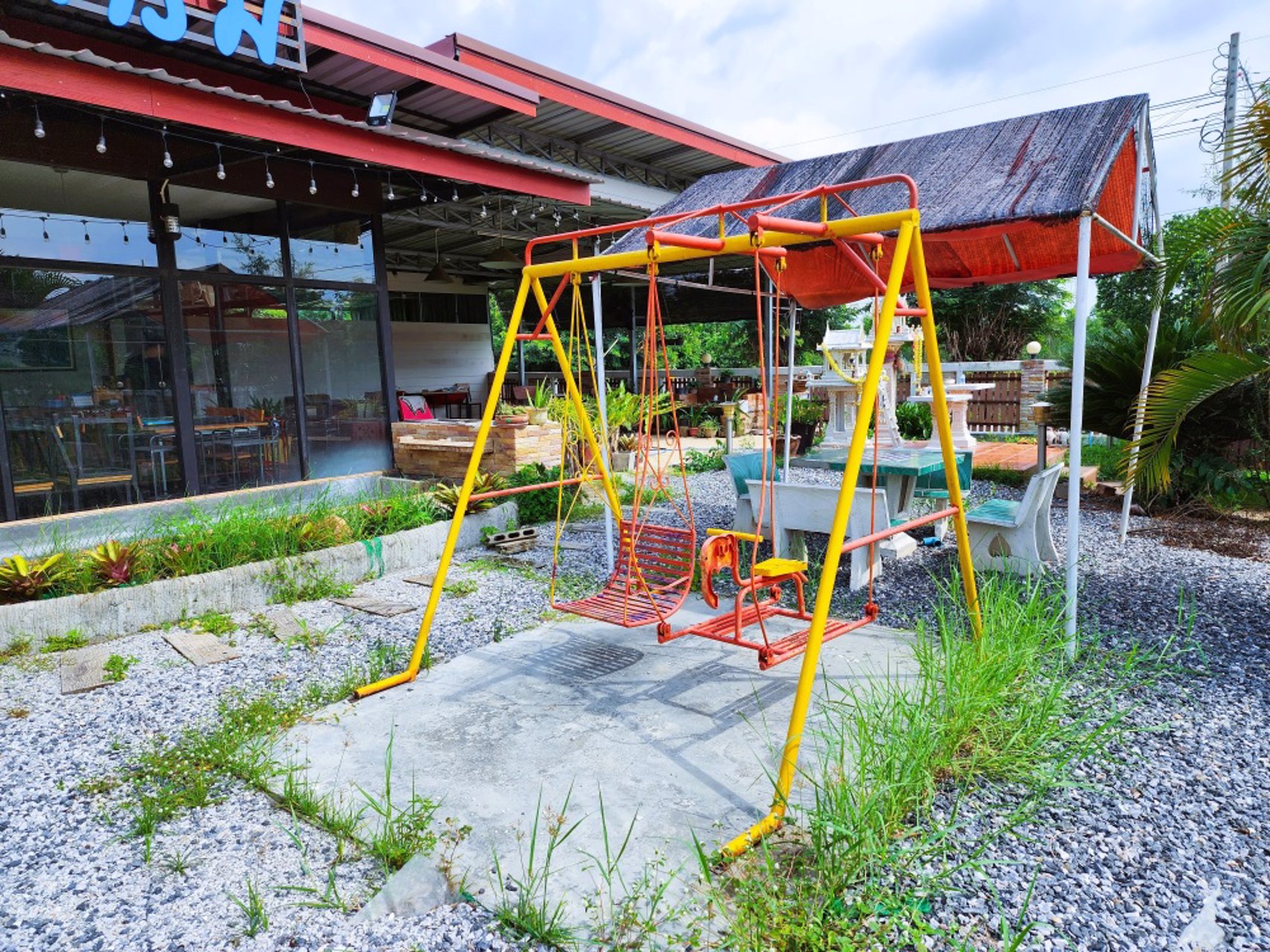 บ้านหรู-ติดแม่น้ำ-ตรงข้ามสนามกอล์ฟ-วิวภูเขา-บนเนื้อที่ขนาดใหญ่-4-ไร่-ขายด่วนๆ