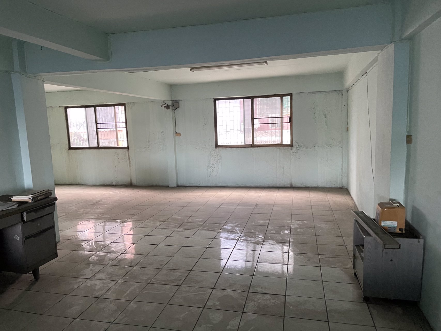 ขายด่วนอาคารพาณิชย์-2-คูหาทำเลทองติดถนนเอกชัย-วงแหวน-ติด4แยก