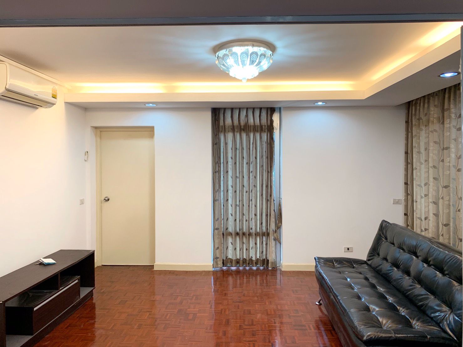 ขายคอนโด-เลควิวเมืองทองธานี-อาคาร-สุพีเรียร์-1-ใกล้ศูนย์แสดงสินค้าอิมแพ็ค-เมืองทองธานี-ปากเกร็ด-นนทบ