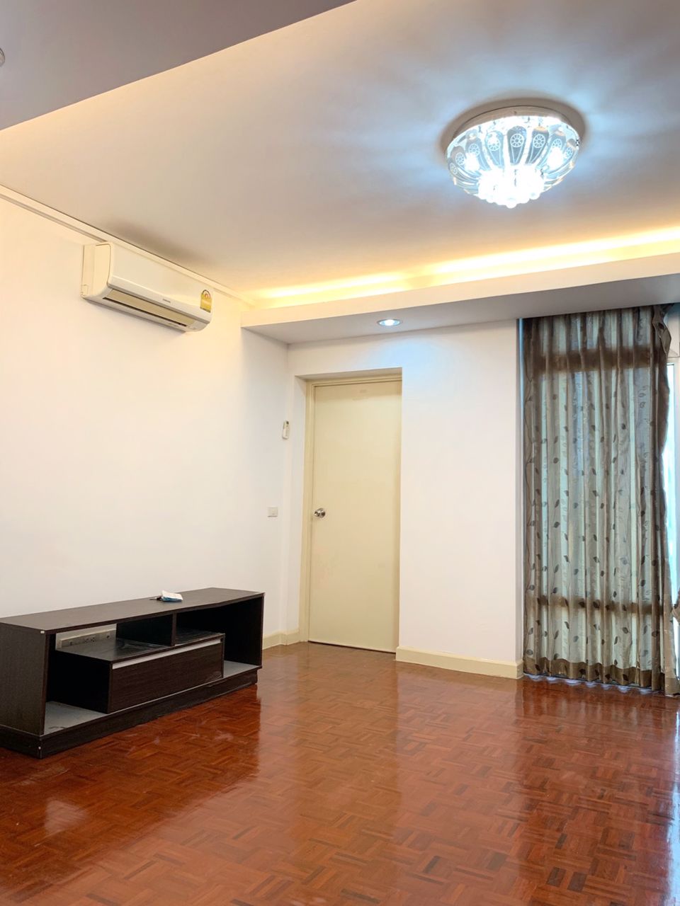 ขายคอนโด-เลควิวเมืองทองธานี-อาคาร-สุพีเรียร์-1-ใกล้ศูนย์แสดงสินค้าอิมแพ็ค-เมืองทองธานี-ปากเกร็ด-นนทบ