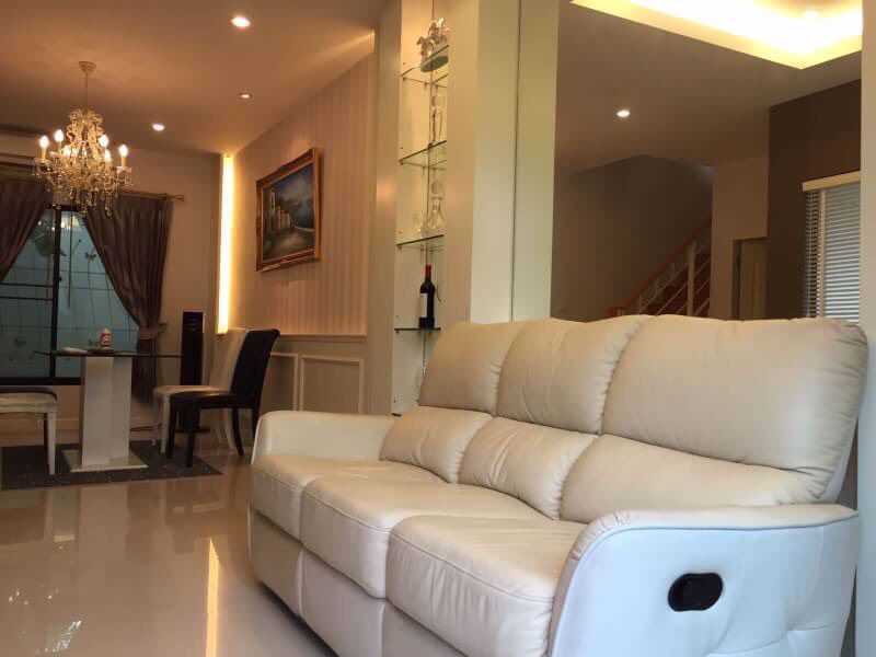 ขายทาวน์โฮม-2ชั้น-the-villa-ย่านรามอินทรา-ใกล้รถไฟฟ้า