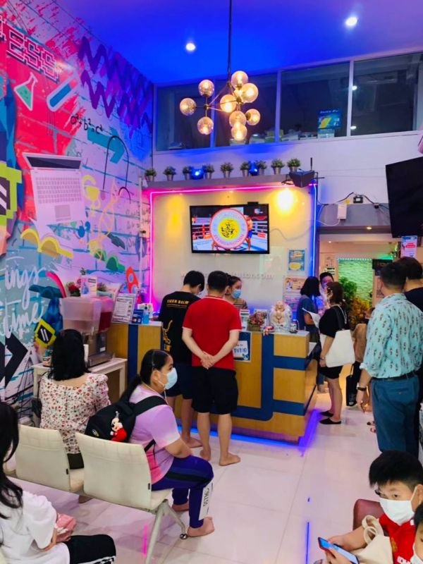 ขายด่วนที่สุด-อาคารพาณิชย์-3-คูหา-ทำเลทอง-ต่อเติมเต็มเป็น-4ชั้นครึ่ง