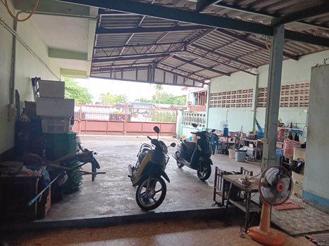 ขายบ้านพร้อมที่ดิน-ใจกลางย่านธุรกิจ-อแกลง