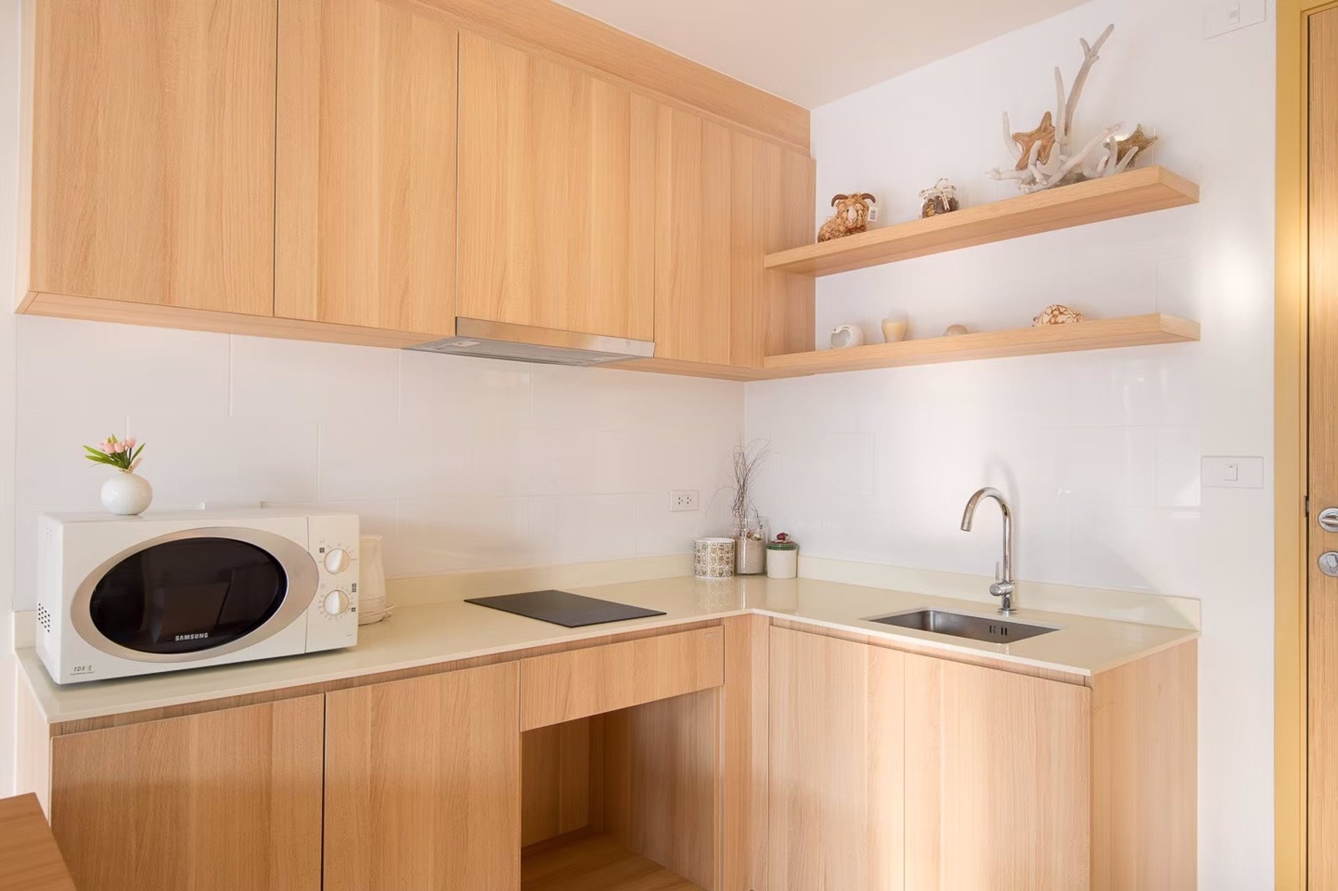 ขาย-เช่า-คอนโดบ้านแสนคราม-ติดทะเล-ห้องสวย-สภาพดีเยี่ยมชะอำ-หัวหิน