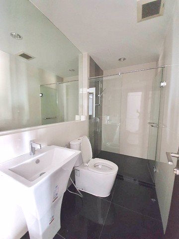 ให้เข่า-คอนโด-ริทึ่ม-สาทร-นราธิวาส-เดินทางสะดวกใกล้-bts-ช่องนนทรี